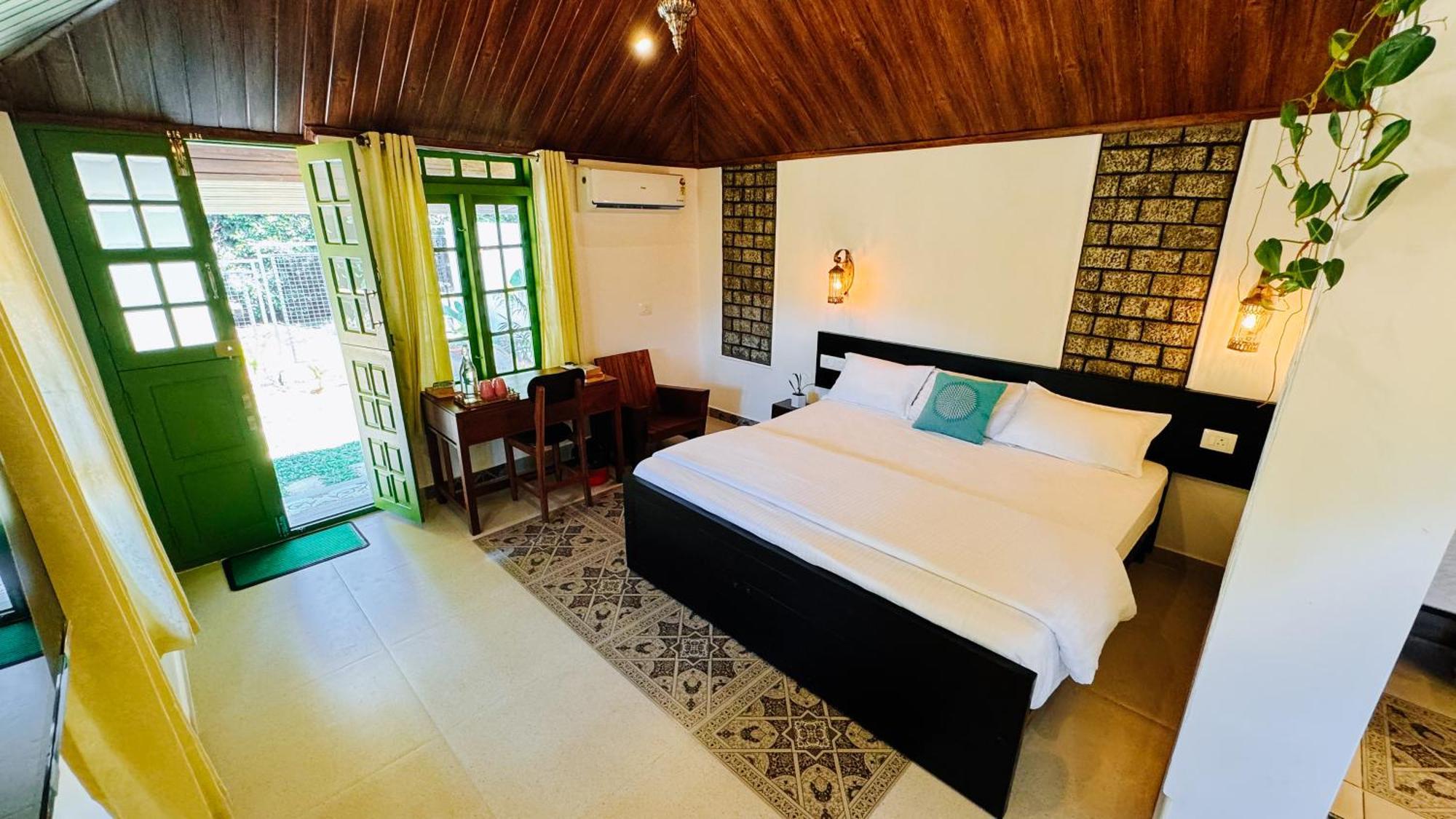 Calm Shack - 2 Bedroom-Boutique Farm Stay Муннар Экстерьер фото