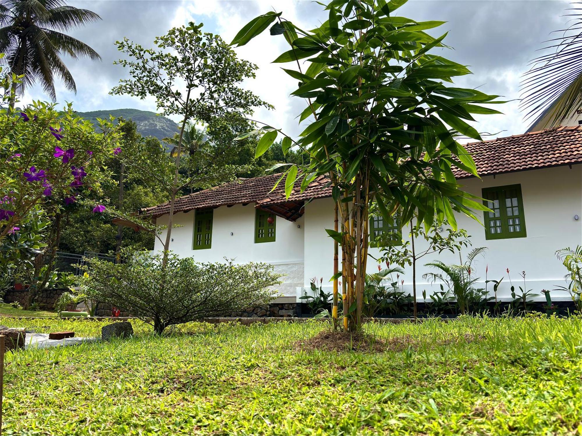 Calm Shack - 2 Bedroom-Boutique Farm Stay Муннар Экстерьер фото